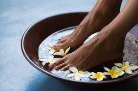 The Benefits of Herbal Foot Soaks