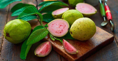 Guava Leaves: A Deep Dive into 12 Powerful Benefits and Everyday Uses for Holistic Wellness
