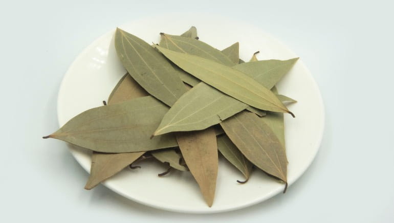 9 potential health benefits of bay leaf