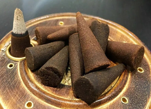 MUST-KNOW GUIDE FOR HOW TO BURN INCENSE CONES